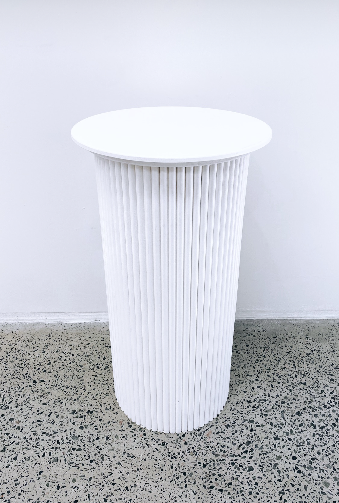 White Ripple Plinth - Removable Table Top