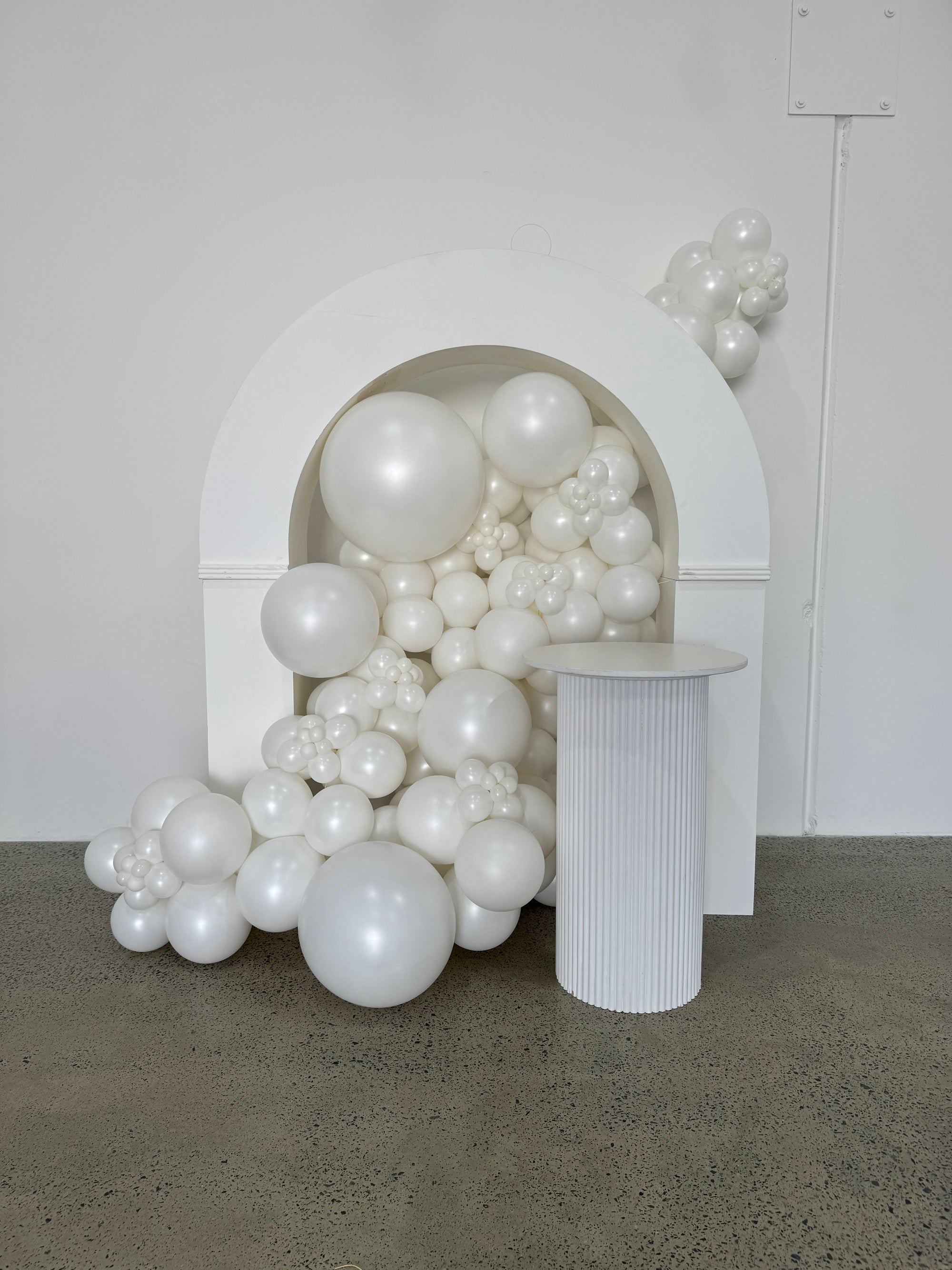 Balloon Garland, 3D Arch & Ripple Plinth Package