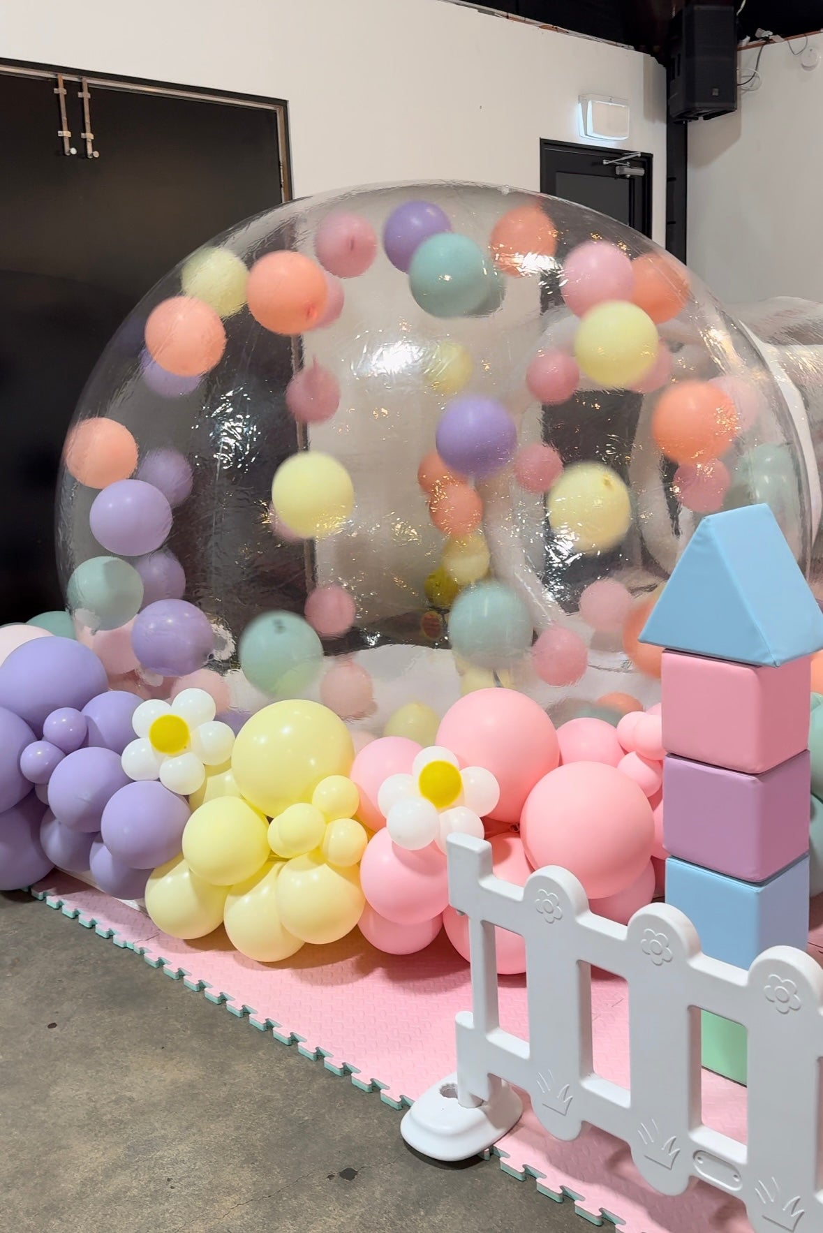 Midi Bubble House