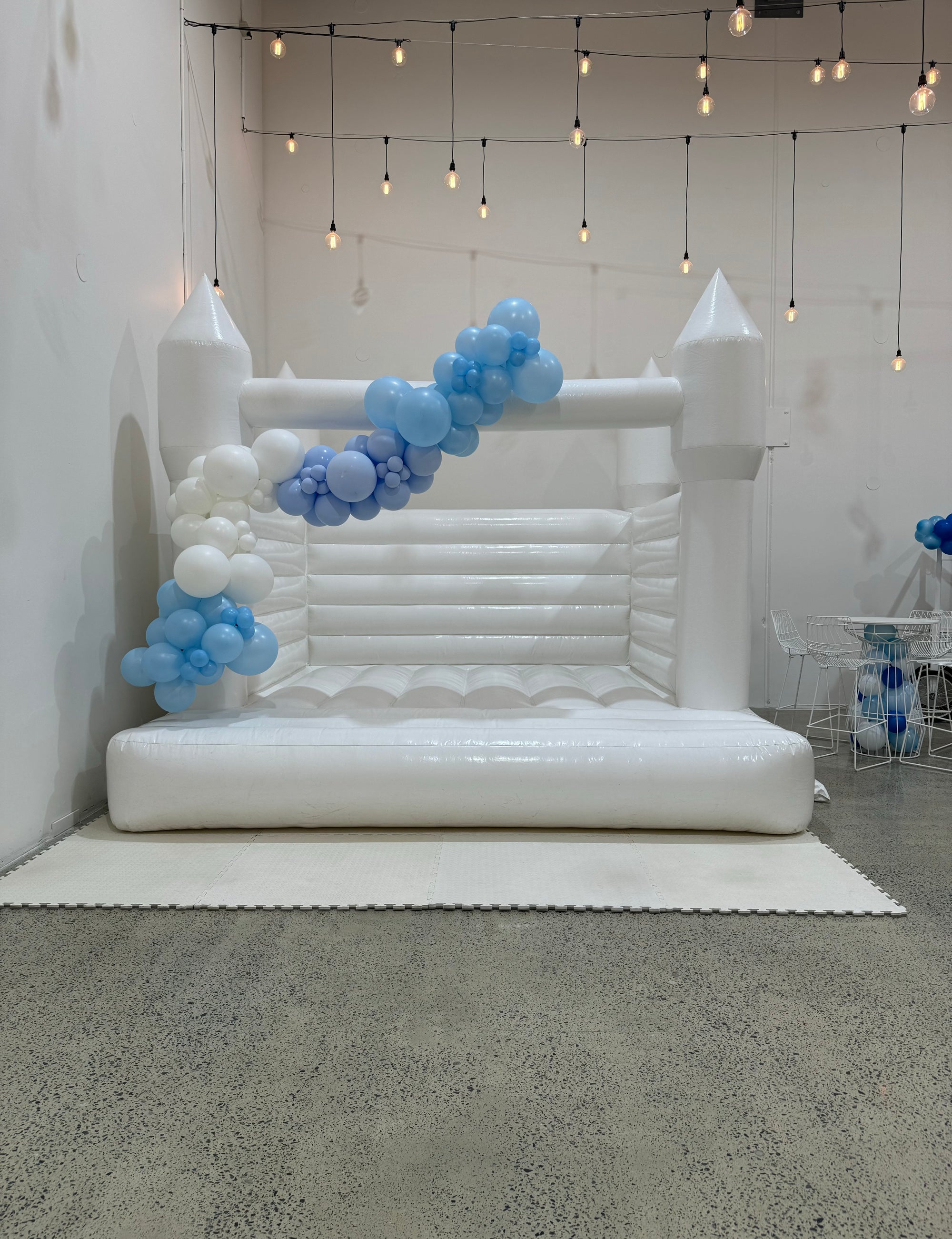 Maxi Castle Balloon Garland